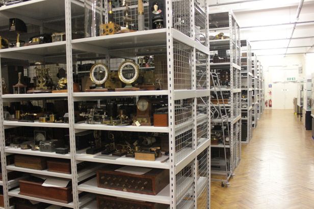 1280px-Blythe_House_Science_Museum_stores_tour_04